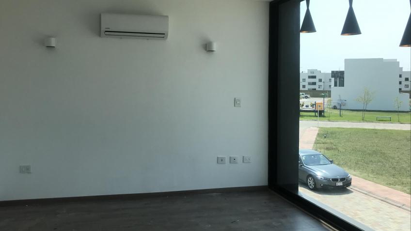 Casa en Venta, FRACC.  PRADEA SUR BOULEVARD VALSEQUILLO ADELANTE DE CU | Se encuentra ubicado en Xilotzingo, Puebla | Vendo y Rento