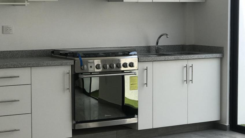 Casa en Venta, FRACC.  PRADEA SUR BOULEVARD VALSEQUILLO ADELANTE DE CU | Se encuentra ubicado en Xilotzingo, Puebla | Vendo y Rento