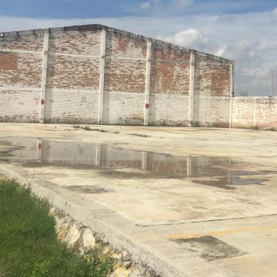 CASI ENFRENTE AUTLET PREMIER , CALLE MIRADOR   ++ | Vendo y Rento